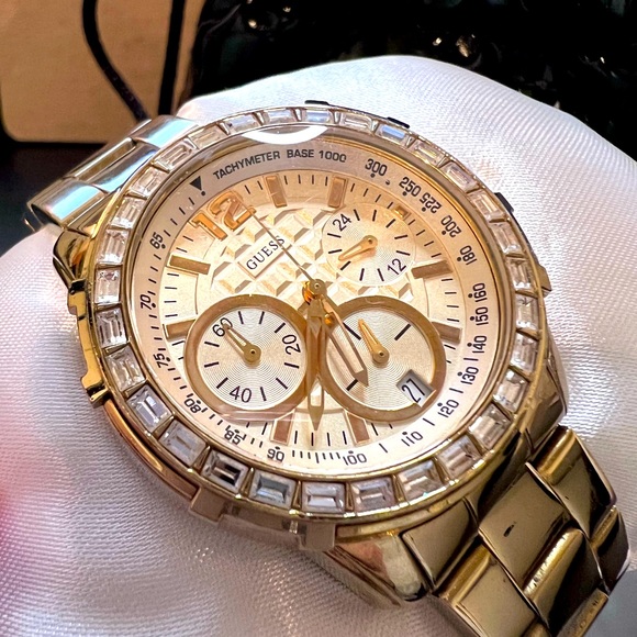 Gold Guess Watch - Picture 1 of 6